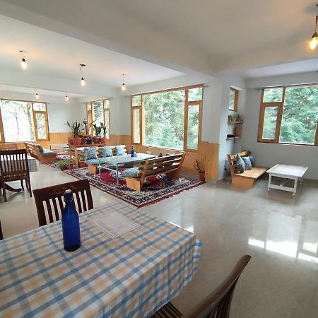 Hotel Mountain Majesty! Top-Rated Luxury Stay Amid Snowcapped Mountains With Balcony And Riverside Calm Manali  Bagian luar foto
