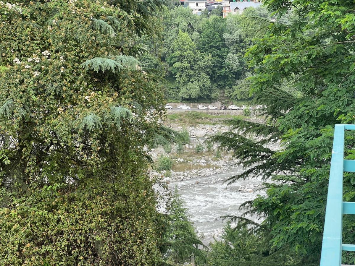 Hotel Mountain Majesty! Top-Rated Luxury Stay Amid Snowcapped Mountains With Balcony And Riverside Calm Manali  Bagian luar foto