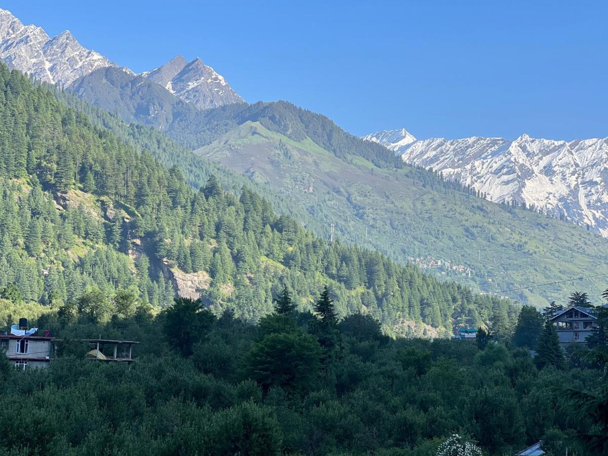 Hotel Mountain Majesty! Top-Rated Luxury Stay Amid Snowcapped Mountains With Balcony And Riverside Calm Manali  Bagian luar foto