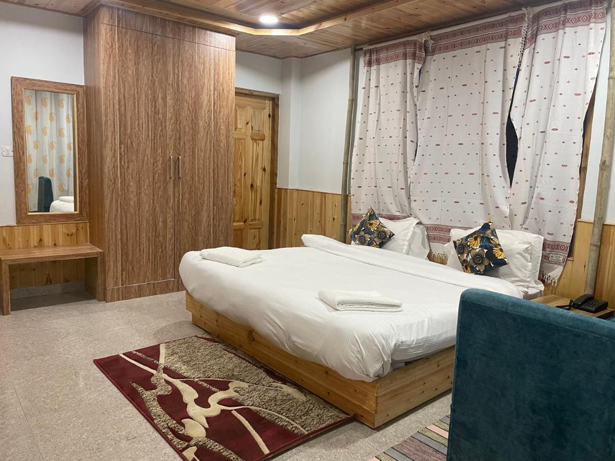 Hotel Mountain Majesty! Top-Rated Luxury Stay Amid Snowcapped Mountains With Balcony And Riverside Calm Manali  Bagian luar foto