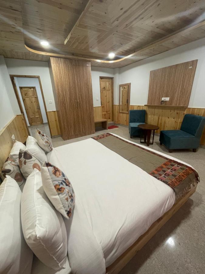 Hotel Mountain Majesty! Top-Rated Luxury Stay Amid Snowcapped Mountains With Balcony And Riverside Calm Manali  Bagian luar foto