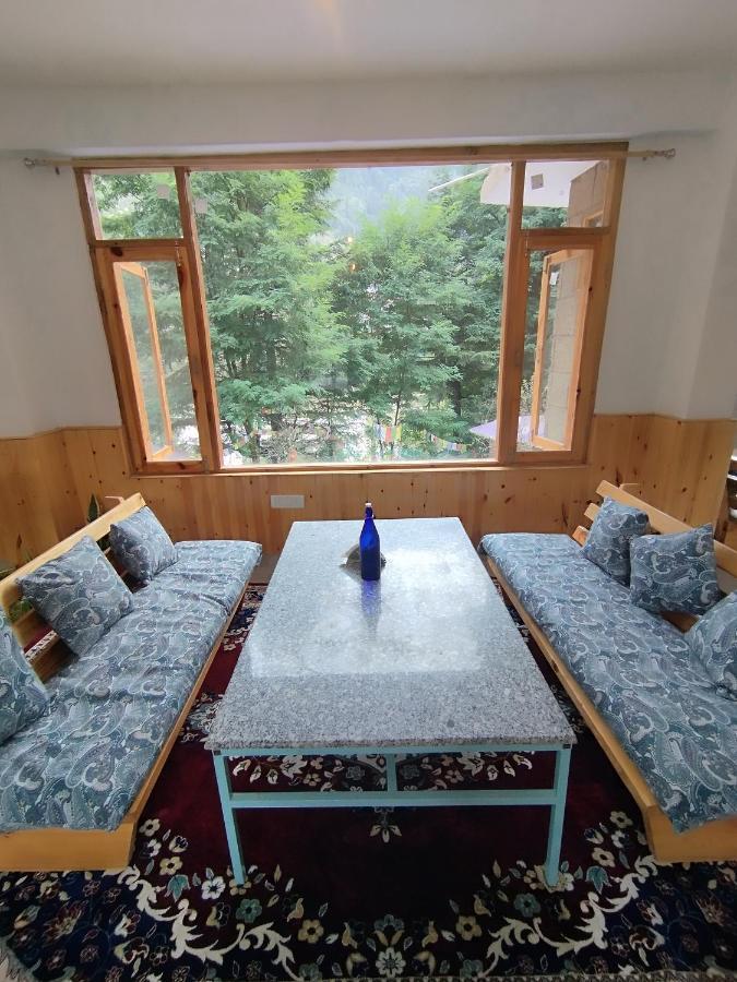 Hotel Mountain Majesty! Top-Rated Luxury Stay Amid Snowcapped Mountains With Balcony And Riverside Calm Manali  Bagian luar foto