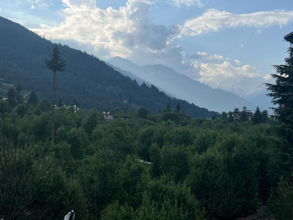 Hotel Mountain Majesty! Top-Rated Luxury Stay Amid Snowcapped Mountains With Balcony And Riverside Calm Manali  Bagian luar foto