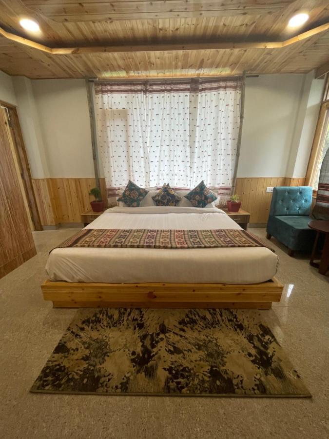 Hotel Mountain Majesty! Top-Rated Luxury Stay Amid Snowcapped Mountains With Balcony And Riverside Calm Manali  Bagian luar foto