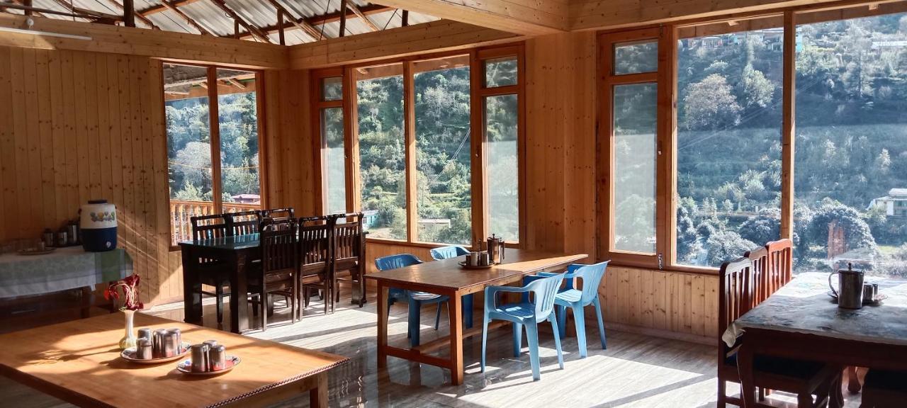 Hotel Mountain Majesty! Top-Rated Luxury Stay Amid Snowcapped Mountains With Balcony And Riverside Calm Manali  Bagian luar foto